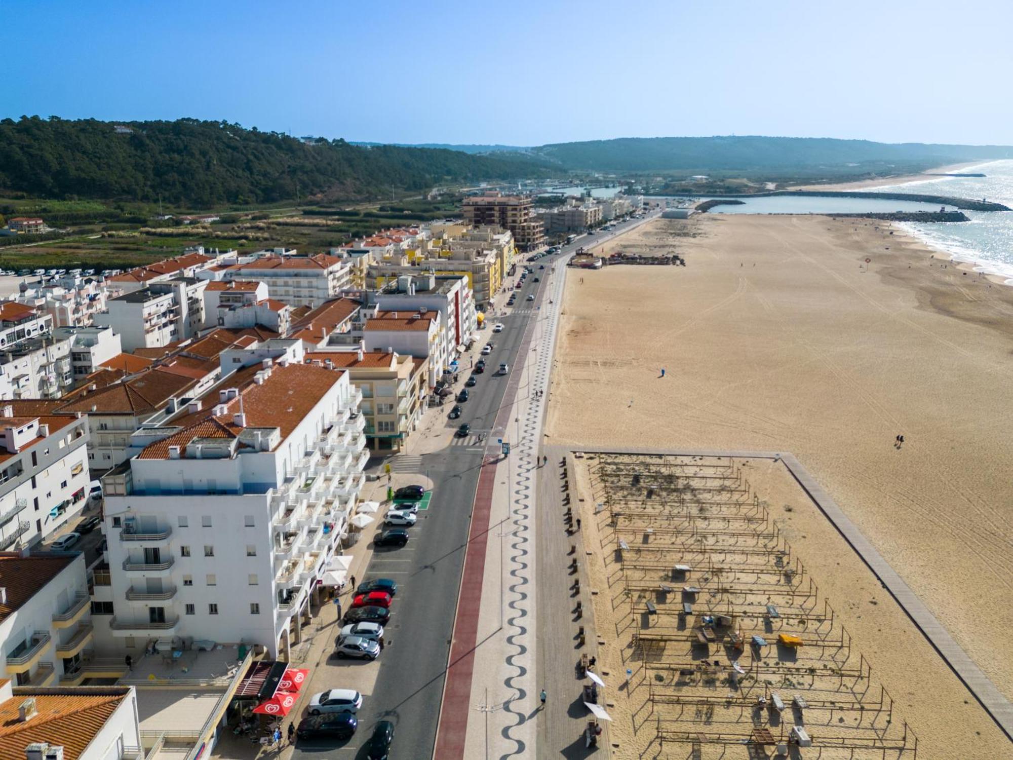 T2 Dina'S Place Nazaré Exterior photo